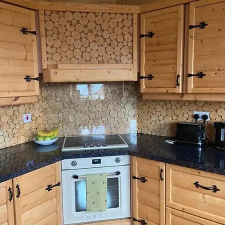 Fern Lodge. Drumcoura Resort, Apartment