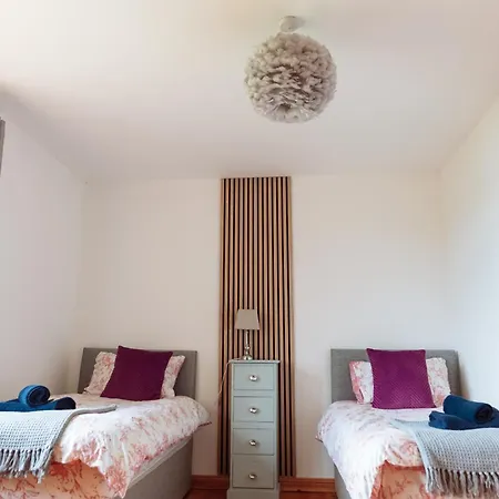 Fern Lodge. Drumcoura Resort, *