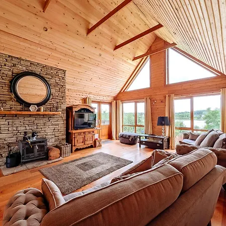 Fern Lodge. Drumcoura Resort, *